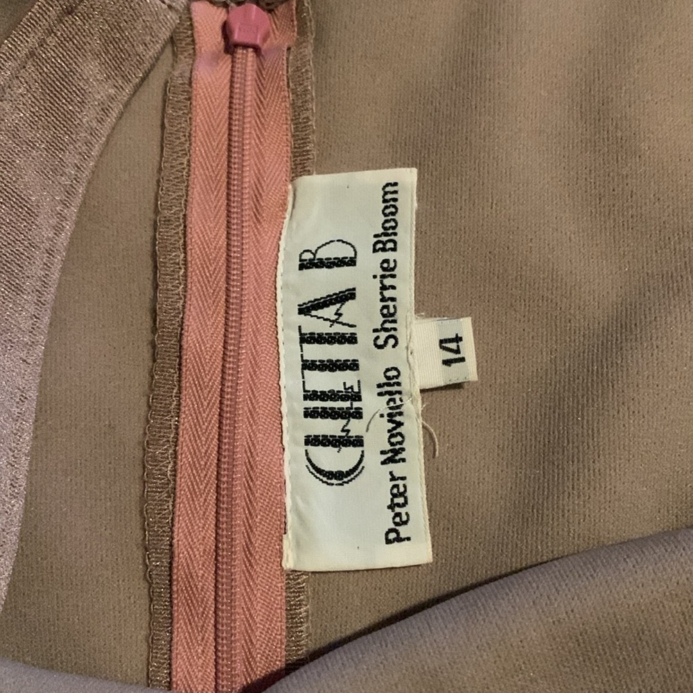 Vintage 1X 14 Chetta B nude tailored body con hidden back zipper dress 100% silk - Picture 3 of 7